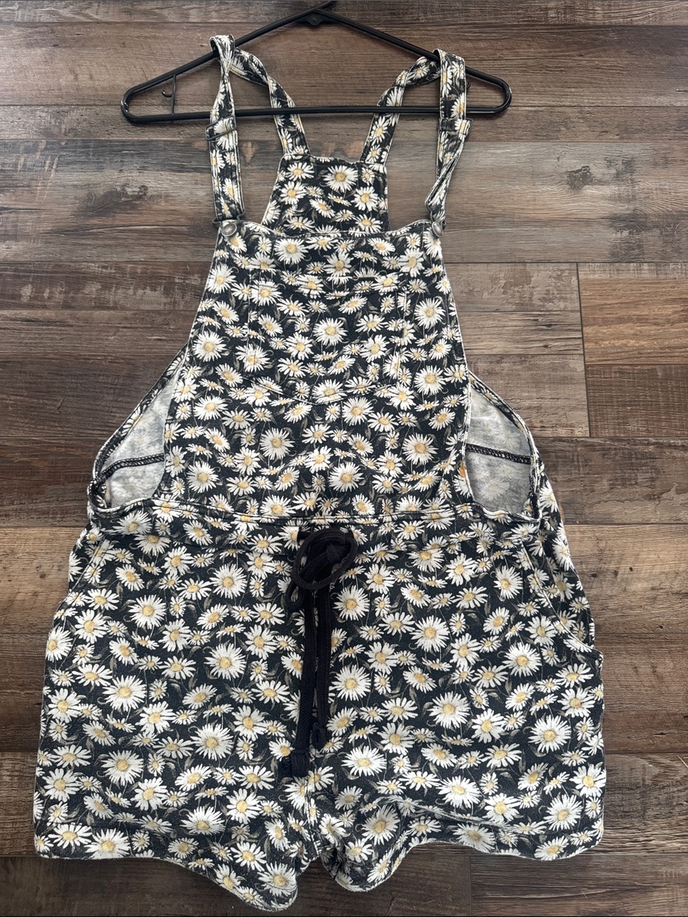 Wallflower Black Daisy Print Short Overalls